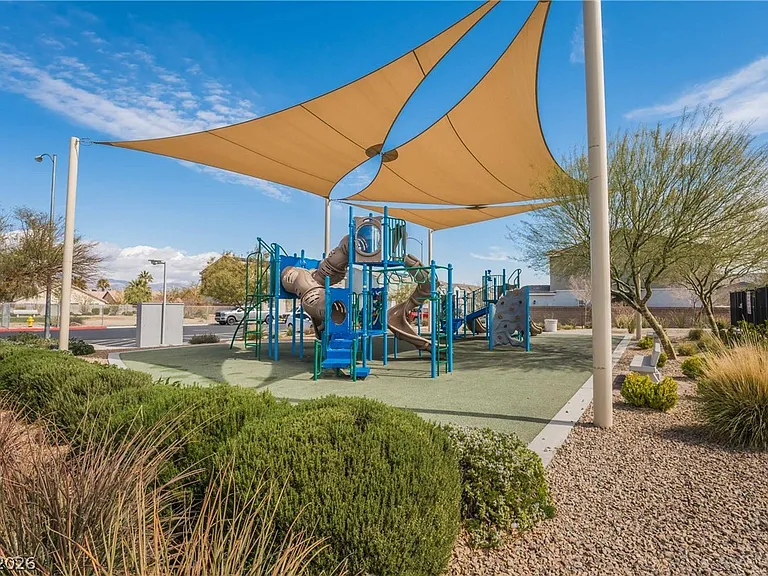 2725 Rainy Meadows Ave — Photo 40