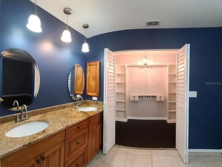 4141 Brentwood Park Cir — Photo 32