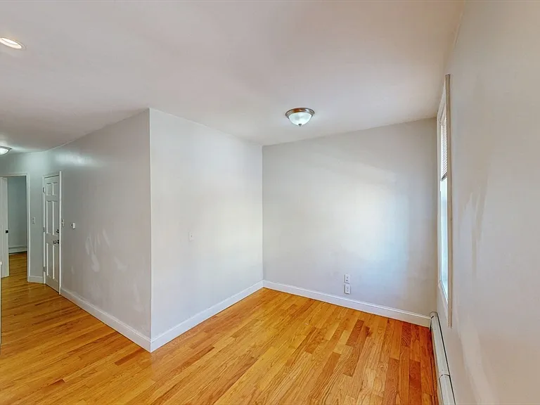 67 Marion St #2 — Photo 9