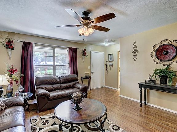 3rd image of 5101 S Harvey Ave