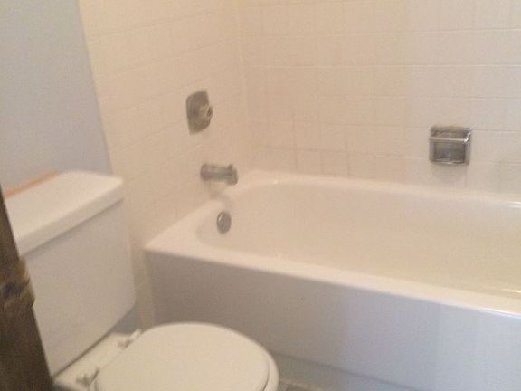 3rd image of 1121 Honeywood Dr