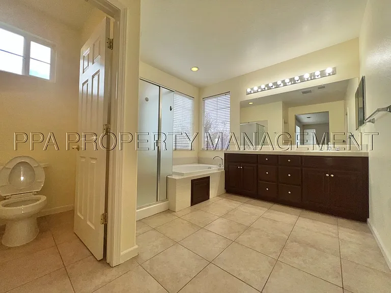 132 Shea Ct — Photo 23
