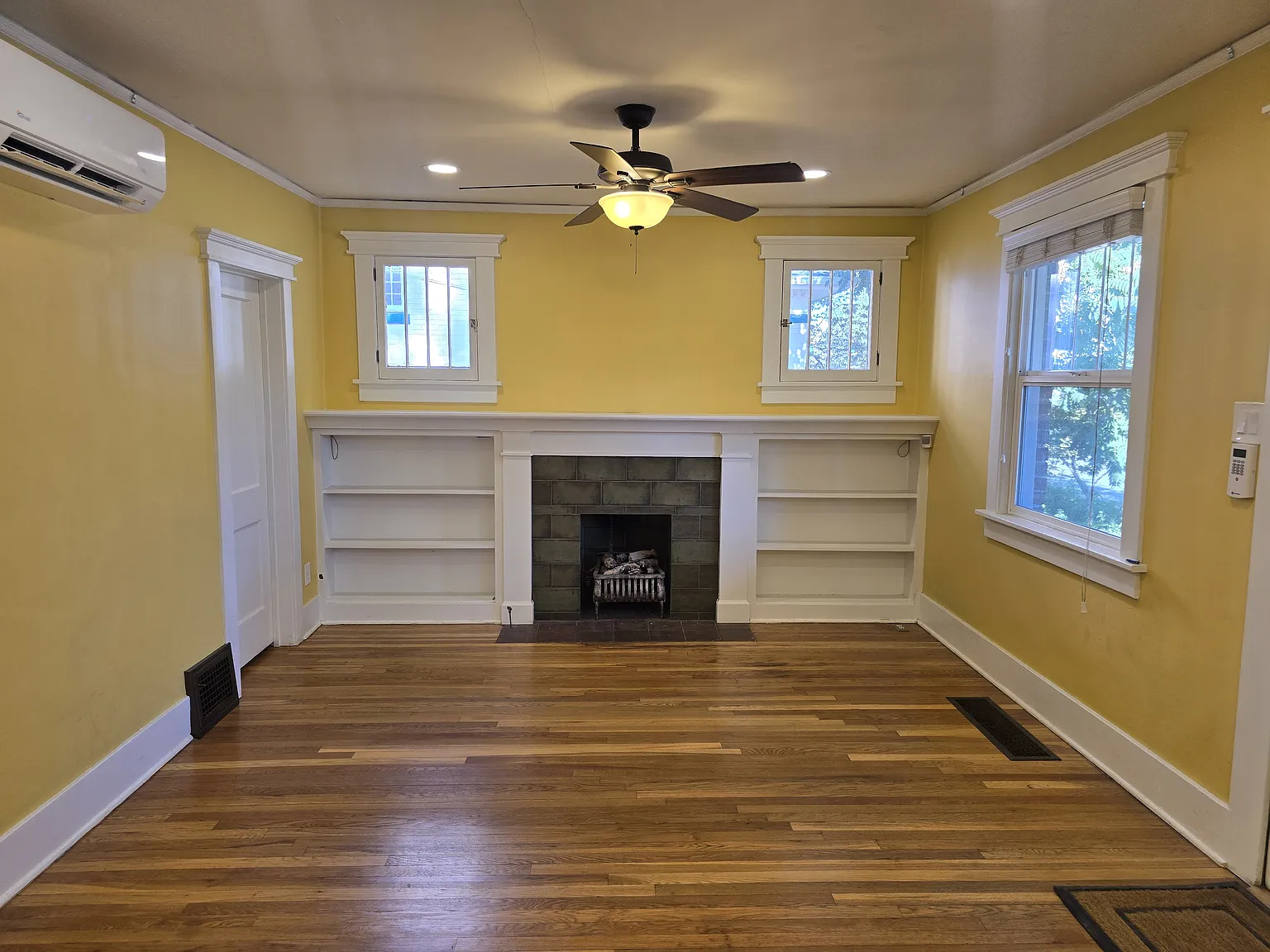 2 bed, 700 sqft, $2,500 — Photo 4