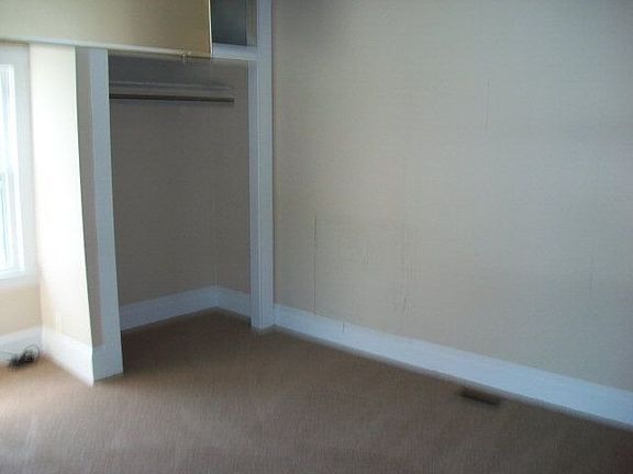 3rd image of 1414 Carolina Ave