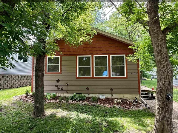 25713 164th St, Spirit Lake, IA 51360