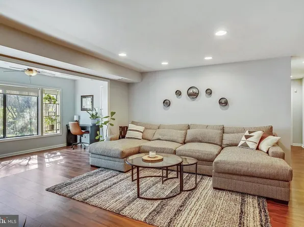 14 Windbrooke Cir, Gaithersburg, MD 20879