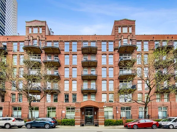 550 N Kingsbury St APT 422, Chicago, IL 60654