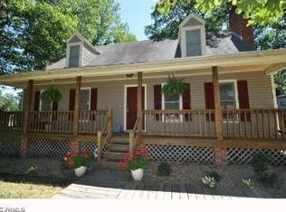 7736 Robinwood Dr, Chesterfield, VA 23832