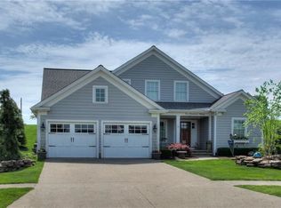 130 Pear Tree Cir, Chagrin Falls, OH 44022