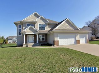 540 Brougham Rd, Robins, IA 52328