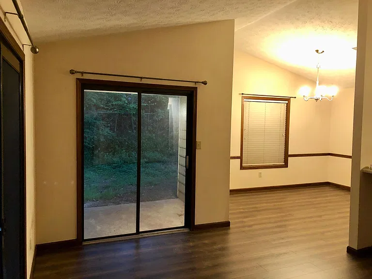 4933 Turtle Rdg NE — Photo 4