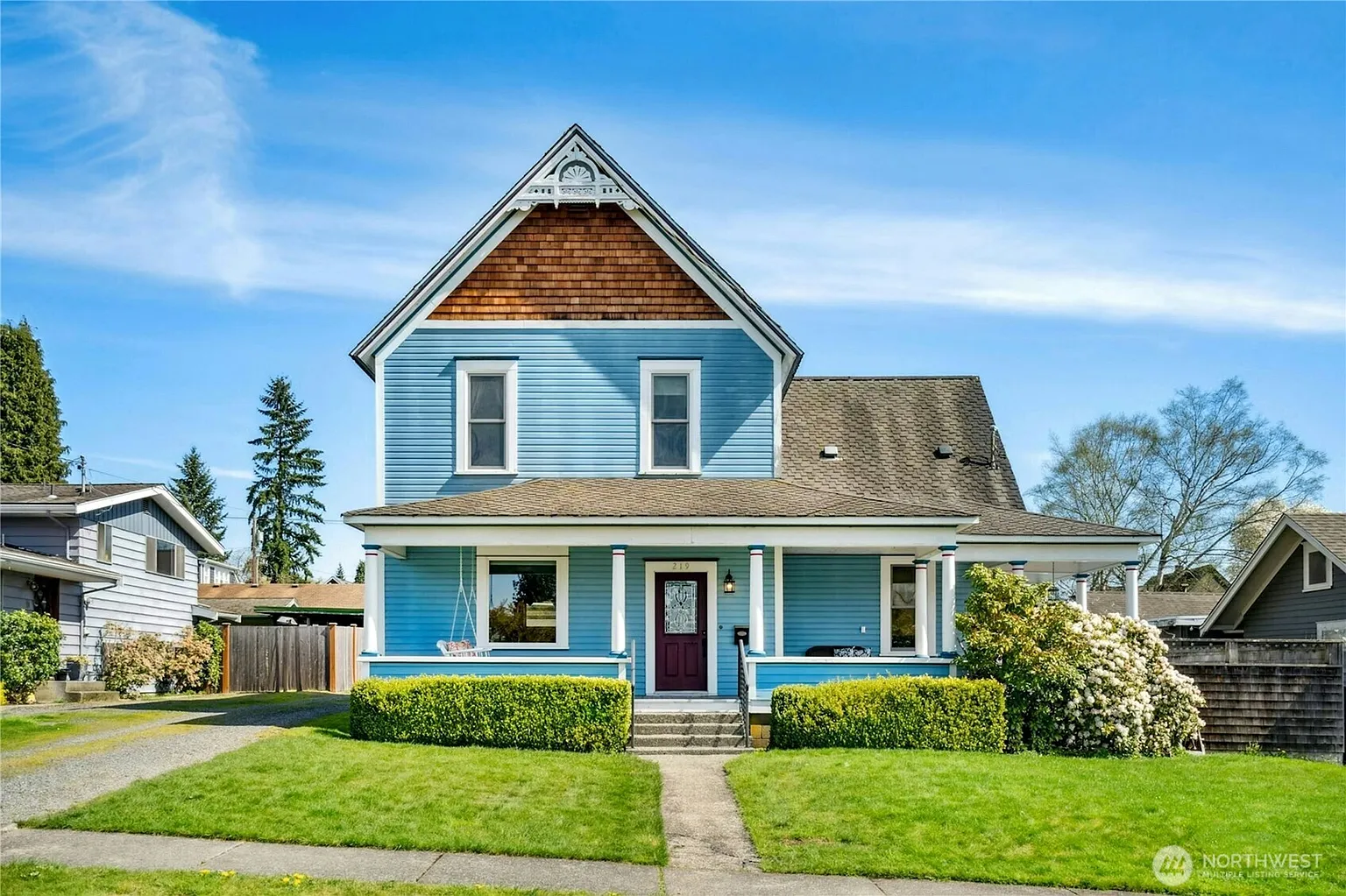 219 Avenue G photo 1