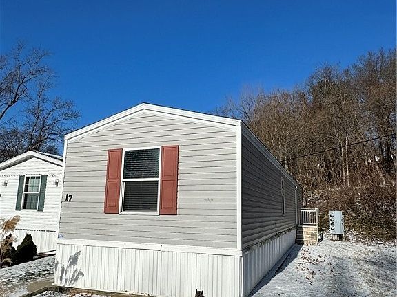 2nd image of 17 E Buddy St