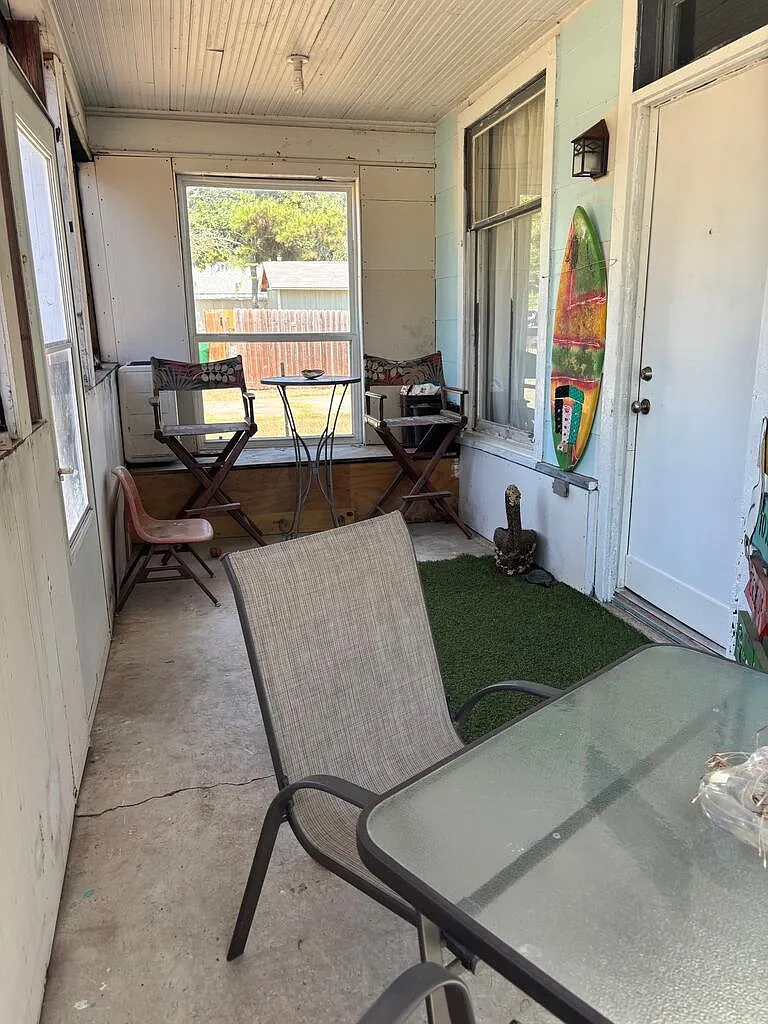 2 bed, 2.0 bath, 768 sqft, $1,800 — Photo 4