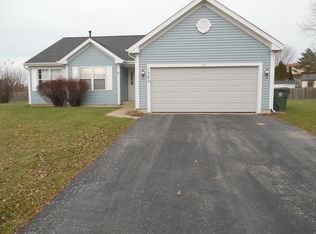 1385 Dove Ct, Antioch, IL