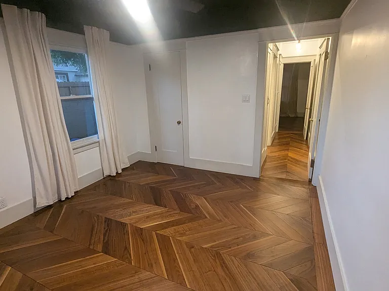 738 N Zeyn St — Photo 18