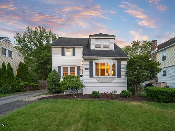 1130 S Country Club Drive, Niskayuna, NY 12309