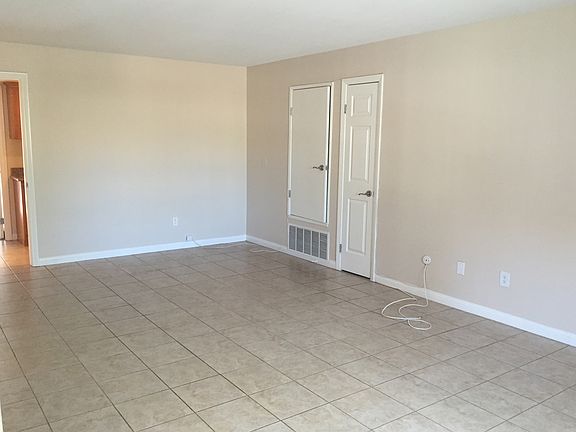 5th image of 1440 Chalgrove Dr Unit A