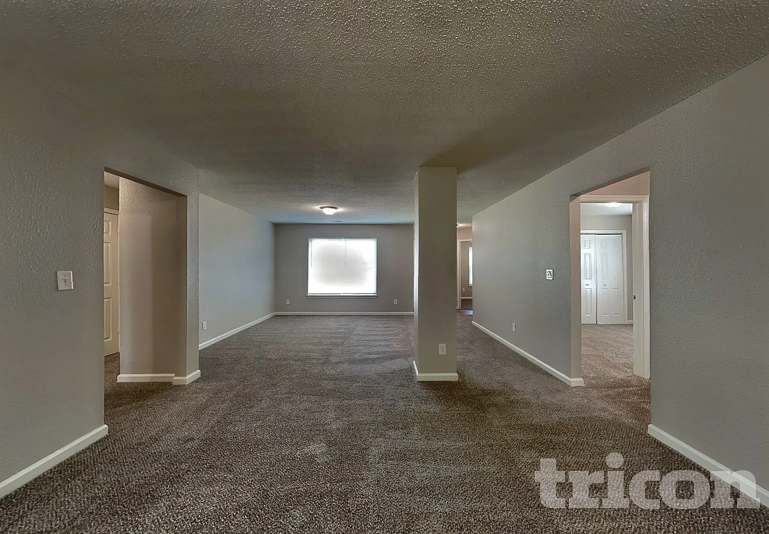 2880 Lakestream Drive Columbus IN — Photo 2