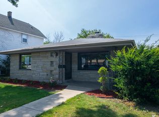 3855 S Clement Ave, Milwaukee, WI 53207