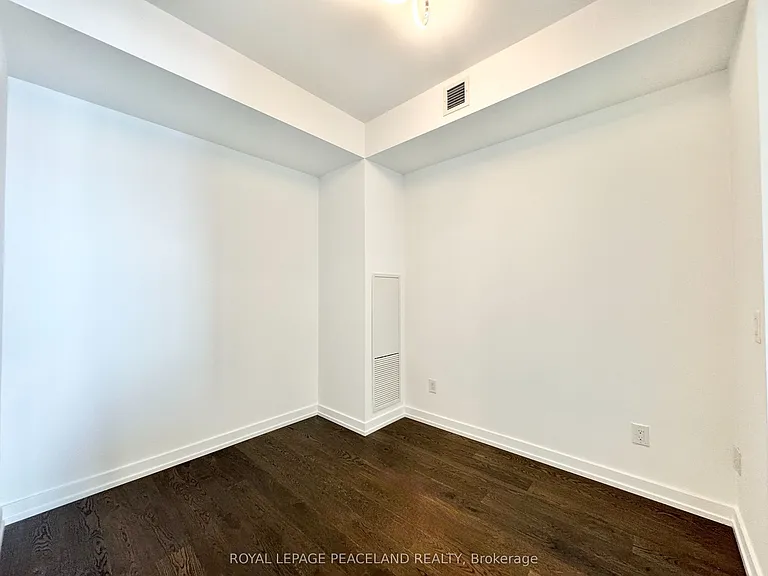 488 University Ave #2601 — Photo 6