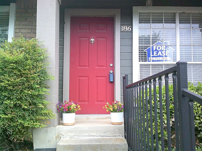 1015 E Yager Ln #186 — Photo 1