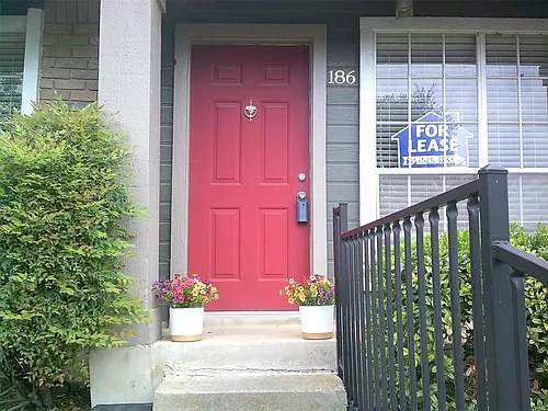 1015 E Yager Ln Photo 1