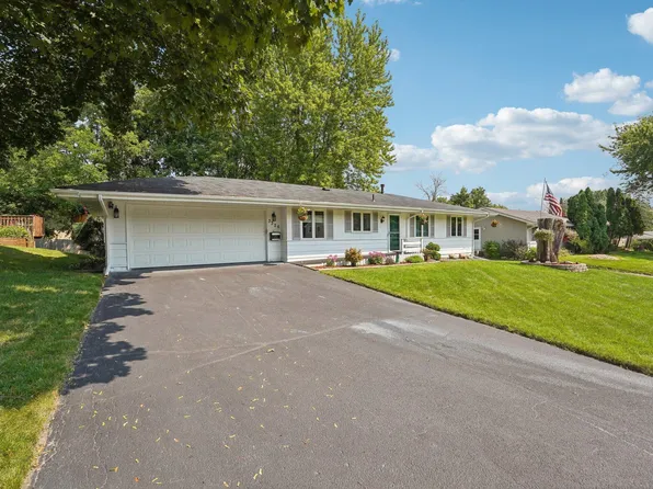 3326 Edgewood Ave N, Crystal, MN 55427