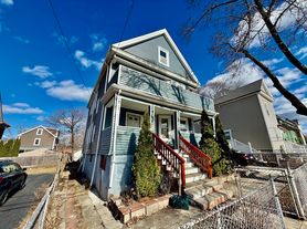 202 Fayette St, Quincy, MA