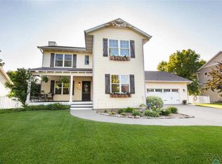 505 N Sunday Dr, Brandon, SD 57005