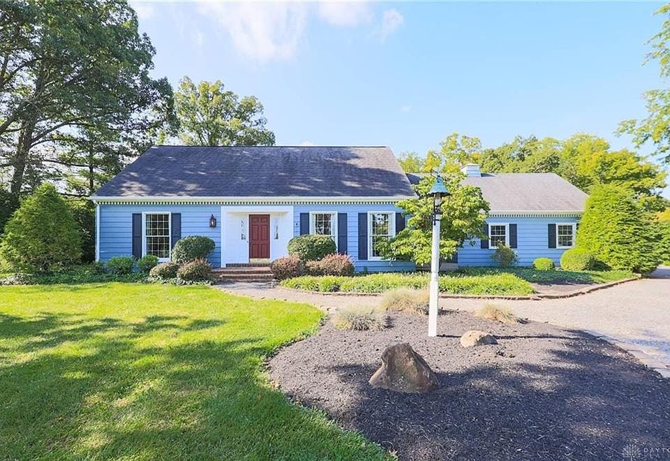 1st image of 6295 Lesourdsville West Chester Rd