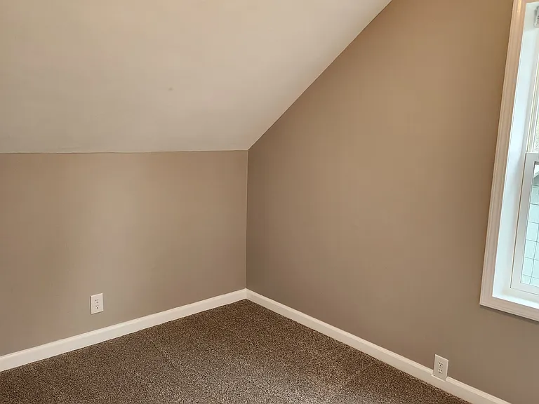 1025 Morrison Ave — Photo 12