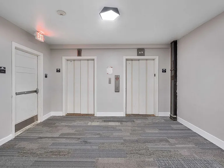 Mississippi Lofts — Photo 23
