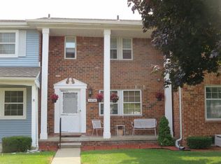 24730 Olde Orchard St #9, Novi, MI 48375