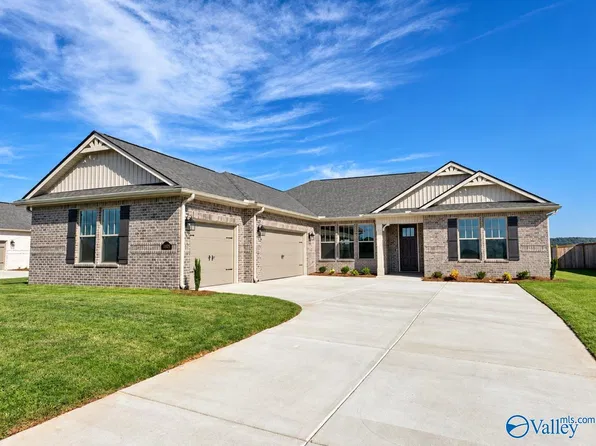 1105 Maplehurst St, Decatur, AL 35603