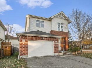 12 Cottingham St, Ottawa, ON K2G6H7