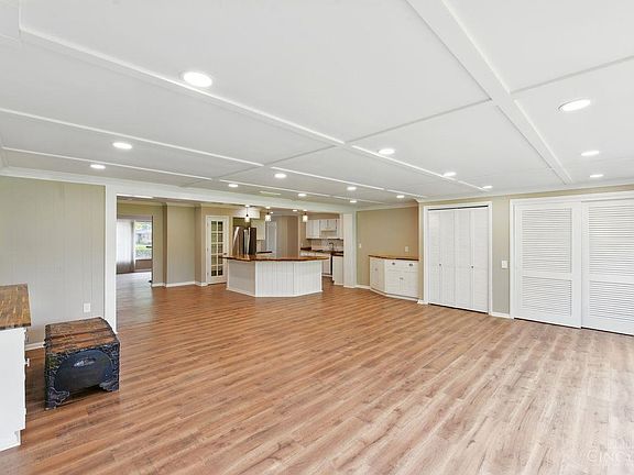 4th image of 3727 Mantell Ave