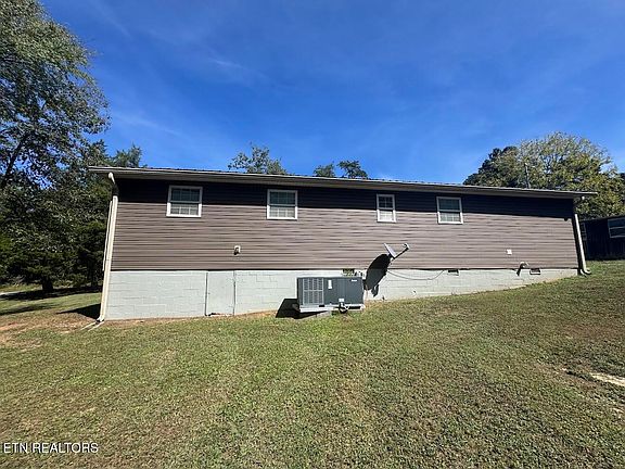 4th image of 1114 Rocky Springs Rd