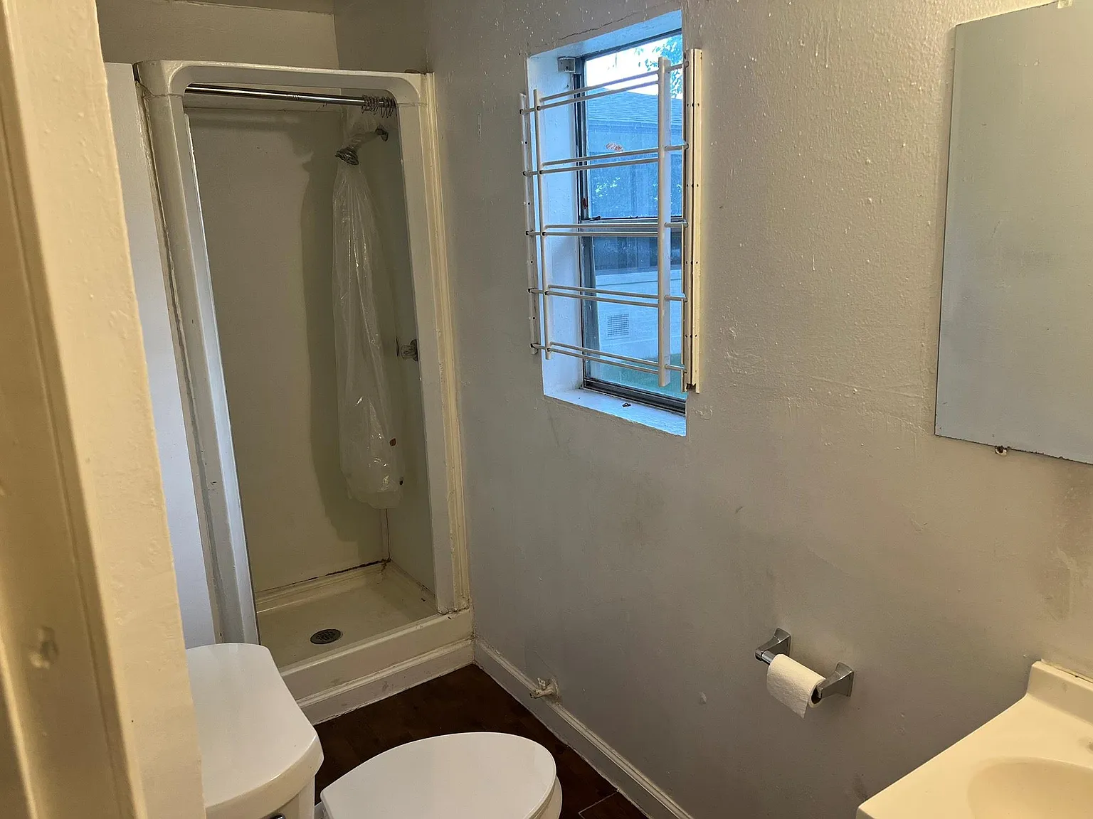 1 bed, 1.0 bath, 300 sqft, $800 — Photo 3