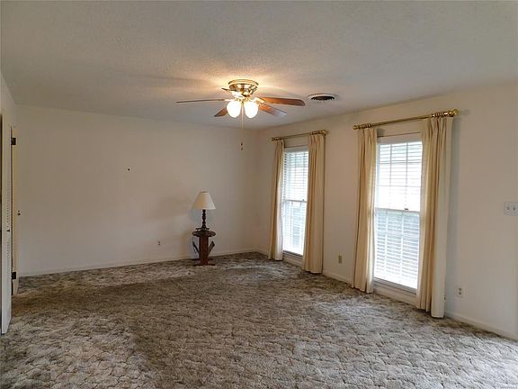 4th image of 4332 Eastmont Dr