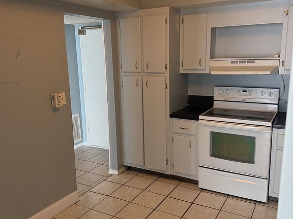 5th image of 18061 Biscayne Blvd APT 903