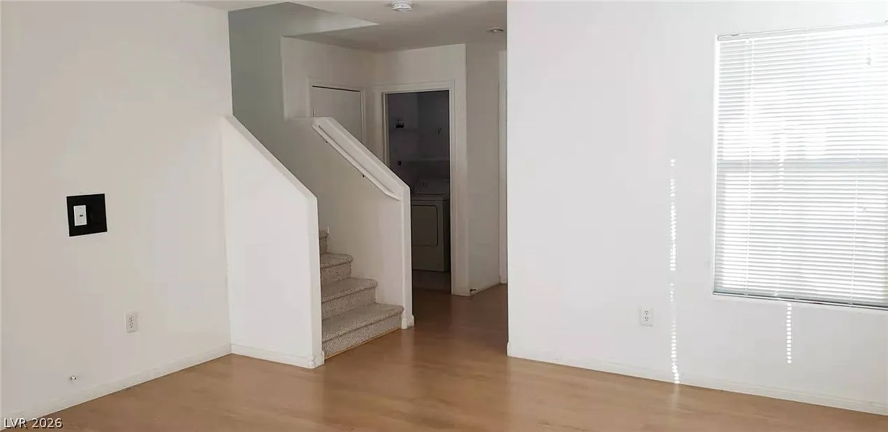 3 bed, 2.5 bath, 1721 sqft, $1,800 — Photo 3