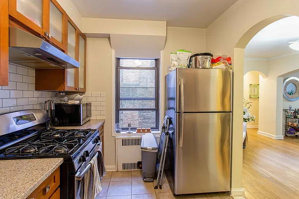 Rented by Compass | media 12