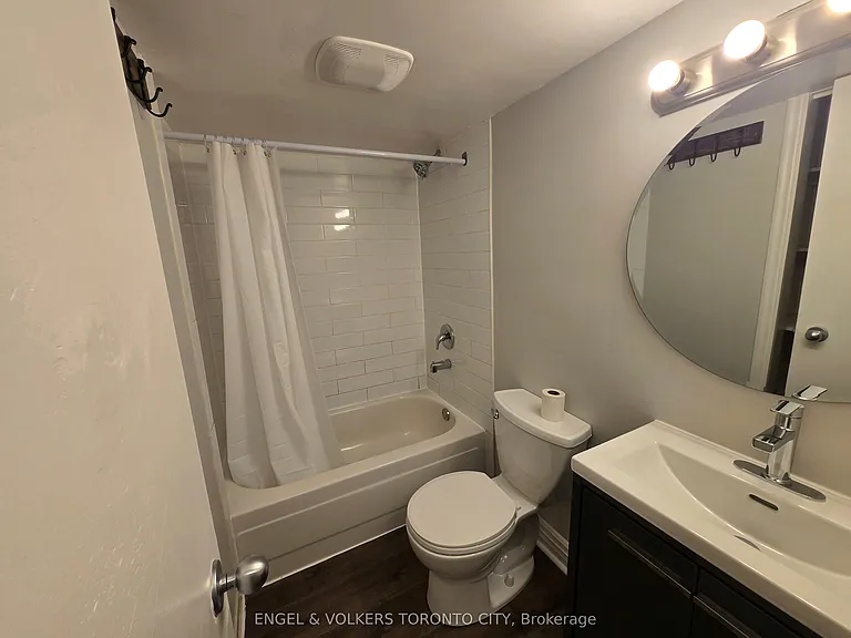 209 Septonne Ave #B — Photo 3