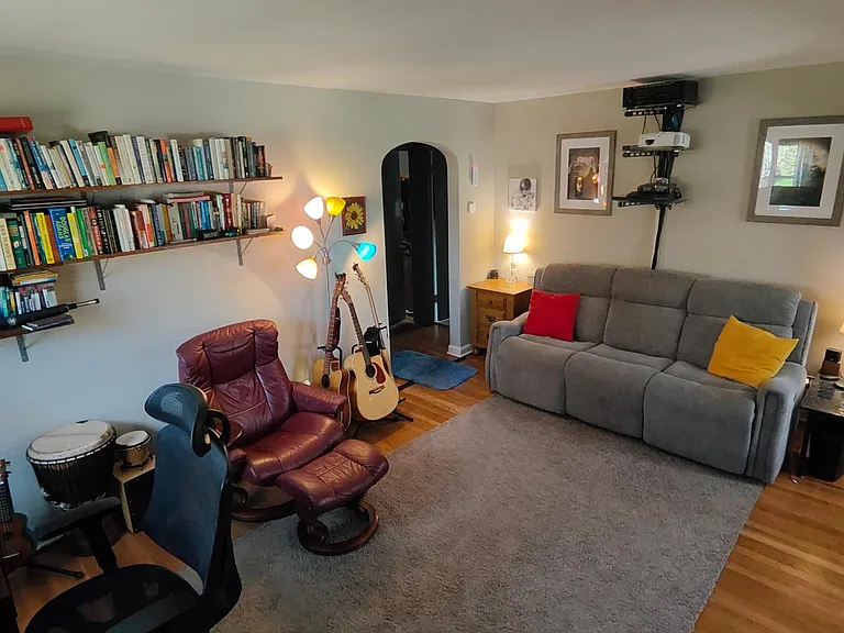 218 18th St NW #2 — Photo 7