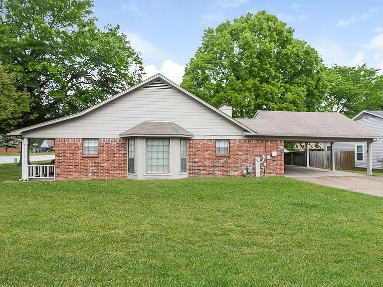 6708 Henredon Dr — Photo 20