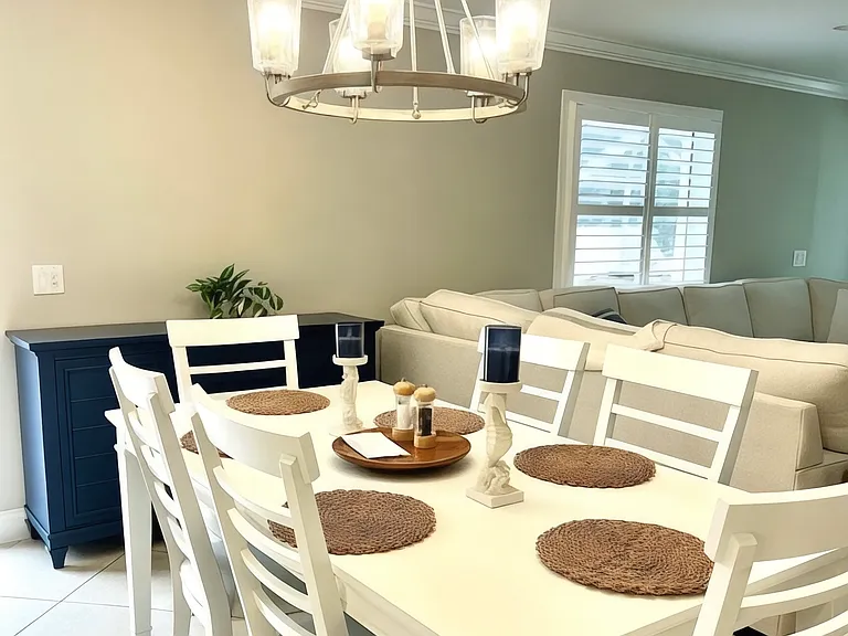943 Mendoza Blvd — Photo 7