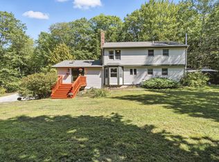 7 Gore Road, Raymond, ME 04071