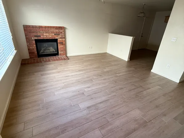 2896 Bright St #2896, Tulare, CA 93274