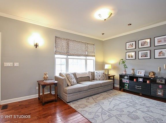 3rd image of 1222 Regent Dr